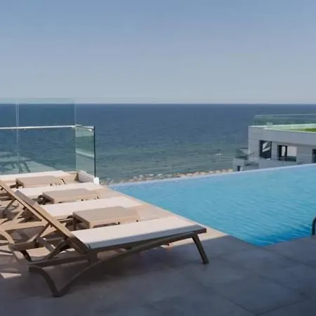 Infinity - Pool &