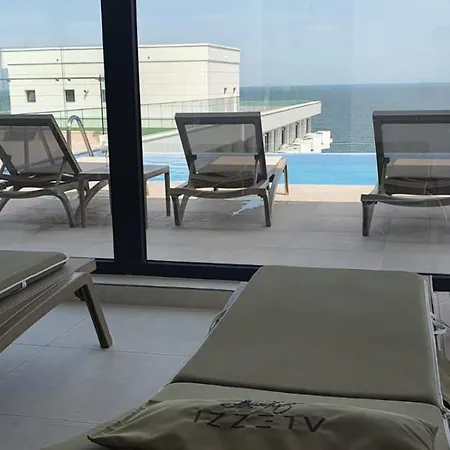 Infinity - Pool & 3*