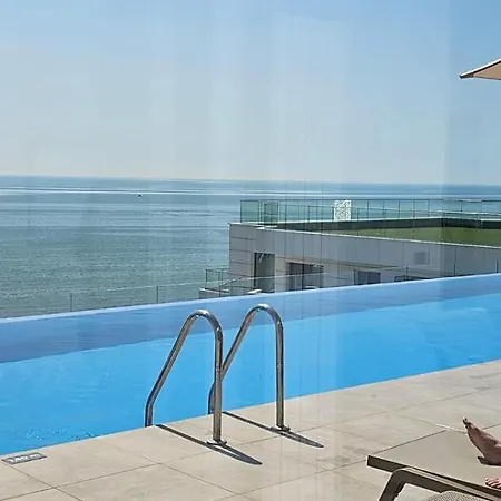 Apartment Infinity - Pool & 3*