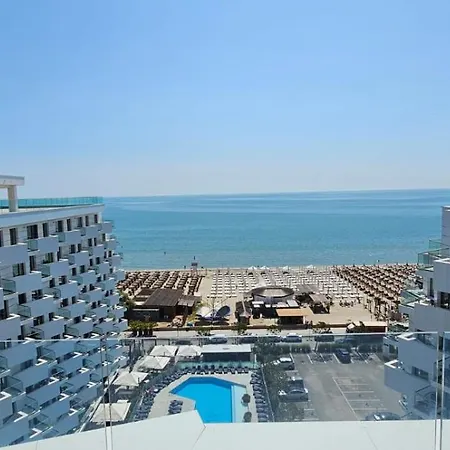 Infinity - Pool & 3*
